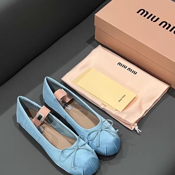 Miu Miu Pink Ballet Flats with Bow - Picture 4 of 4